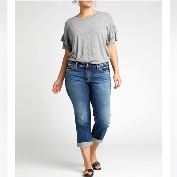 Silver Jeans Denim - Silver Jean Co- Women’s Plus Size Suki Capri Medium Wash, Size 20